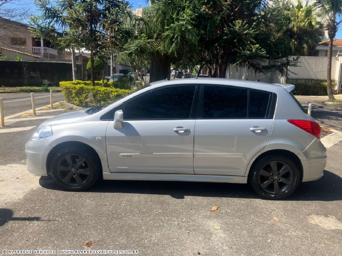 Nissan TIIDA SL 1.8 FLEX 2011/2012
